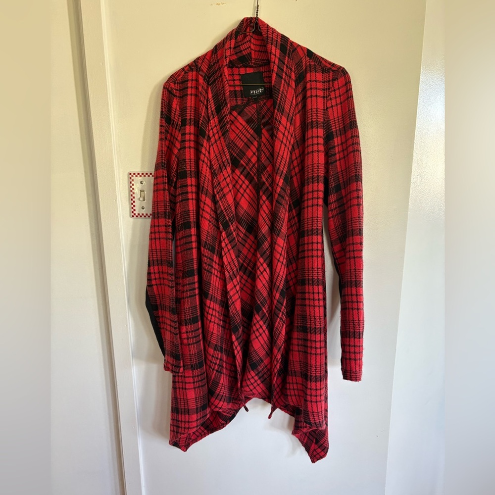 Volcom Women's Red and Black Plaid Cardigan